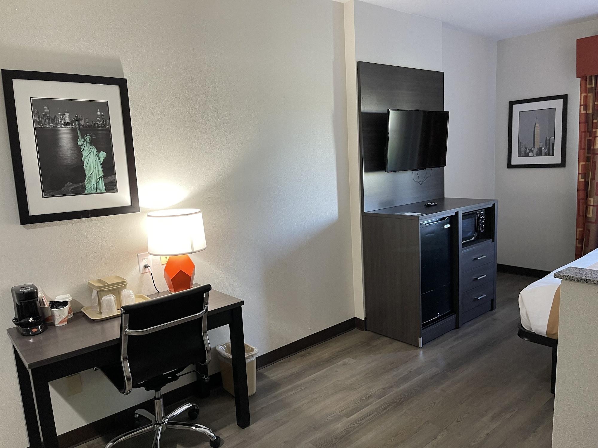 Quality Suites I-44 Талса Экстерьер фото